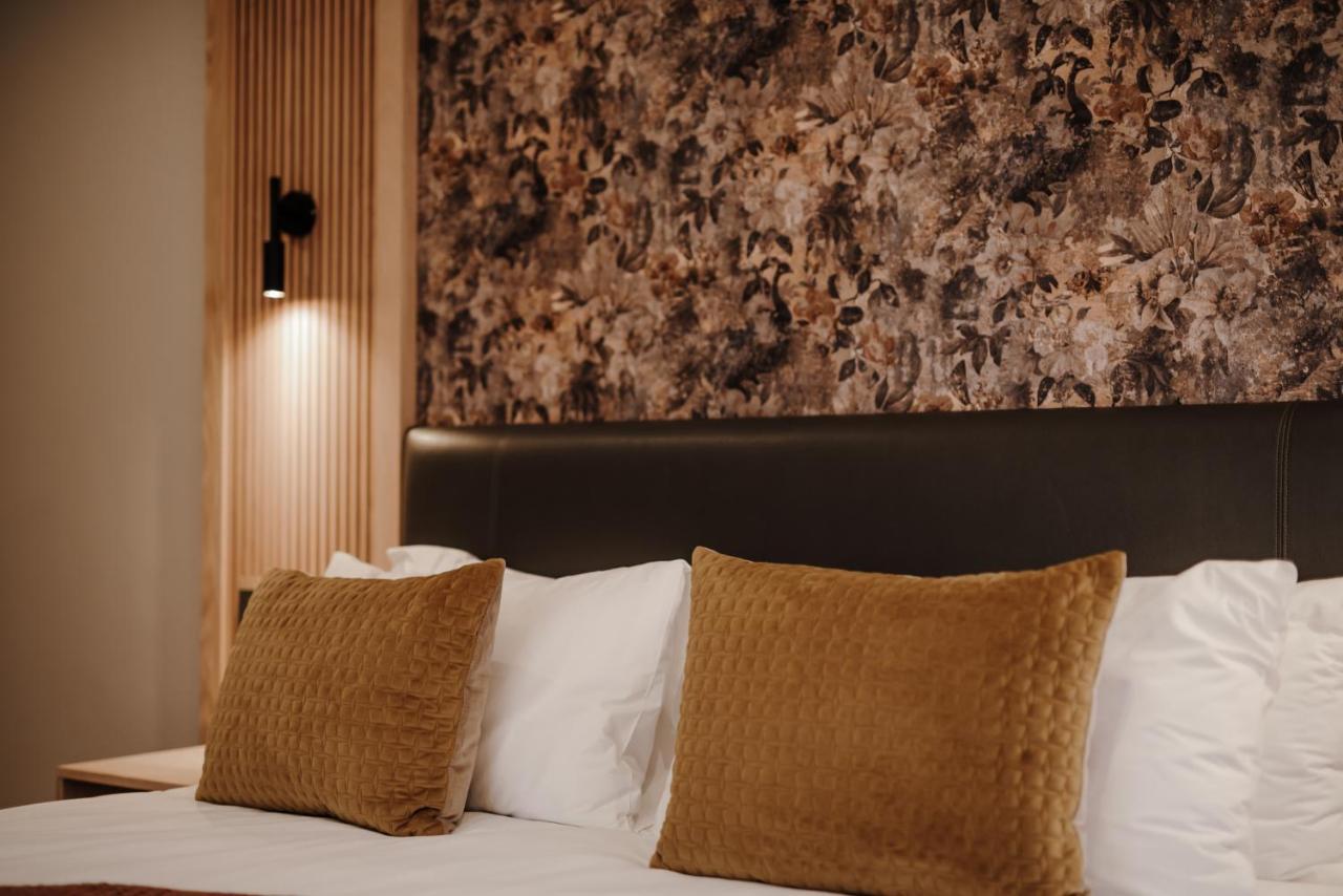 The Hawthorn Boutique Hotel George Bagian luar foto