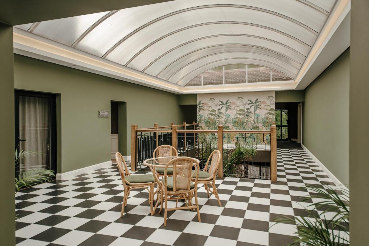 The Hawthorn Boutique Hotel George Bagian luar foto