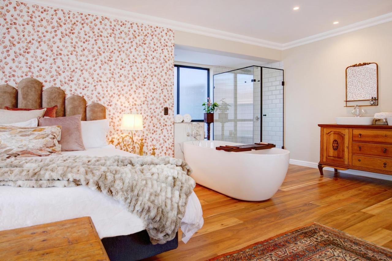 The Hawthorn Boutique Hotel George Bagian luar foto