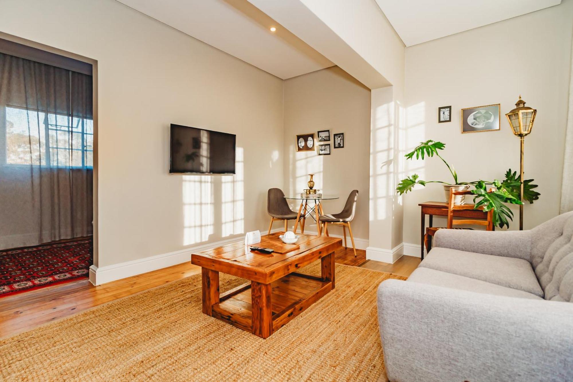 The Hawthorn Boutique Hotel George Bagian luar foto