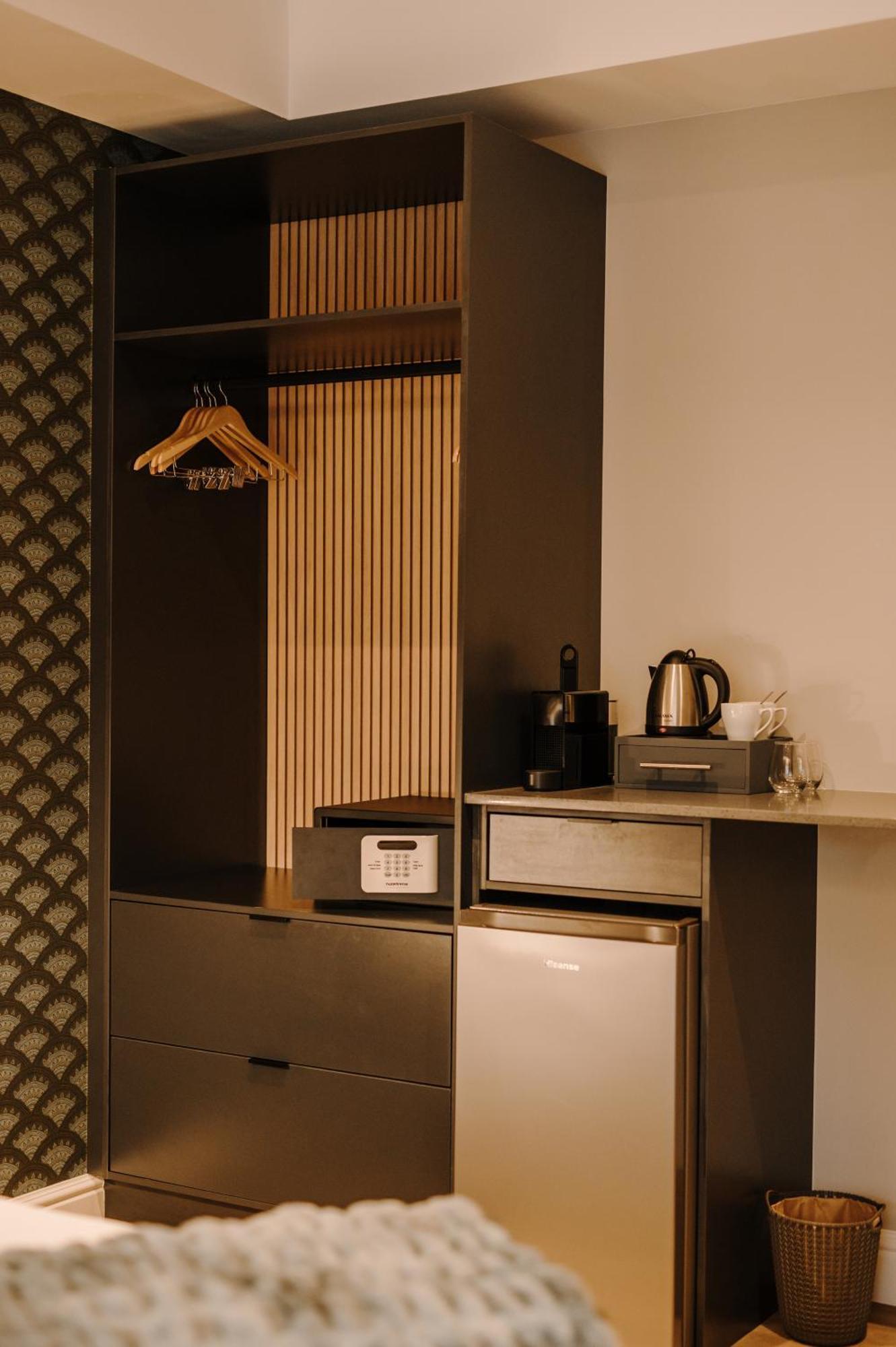 The Hawthorn Boutique Hotel George Bagian luar foto