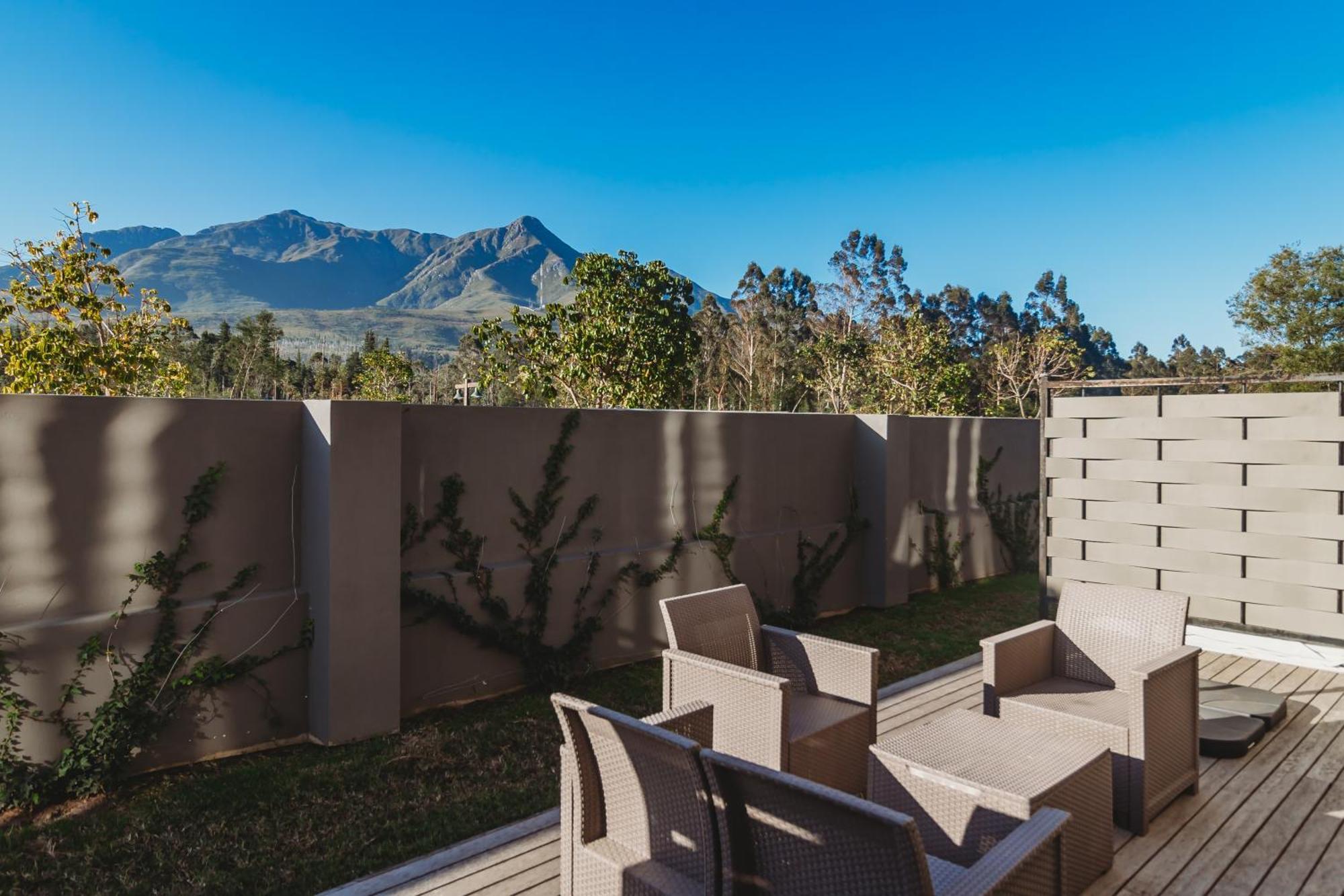 The Hawthorn Boutique Hotel George Bagian luar foto