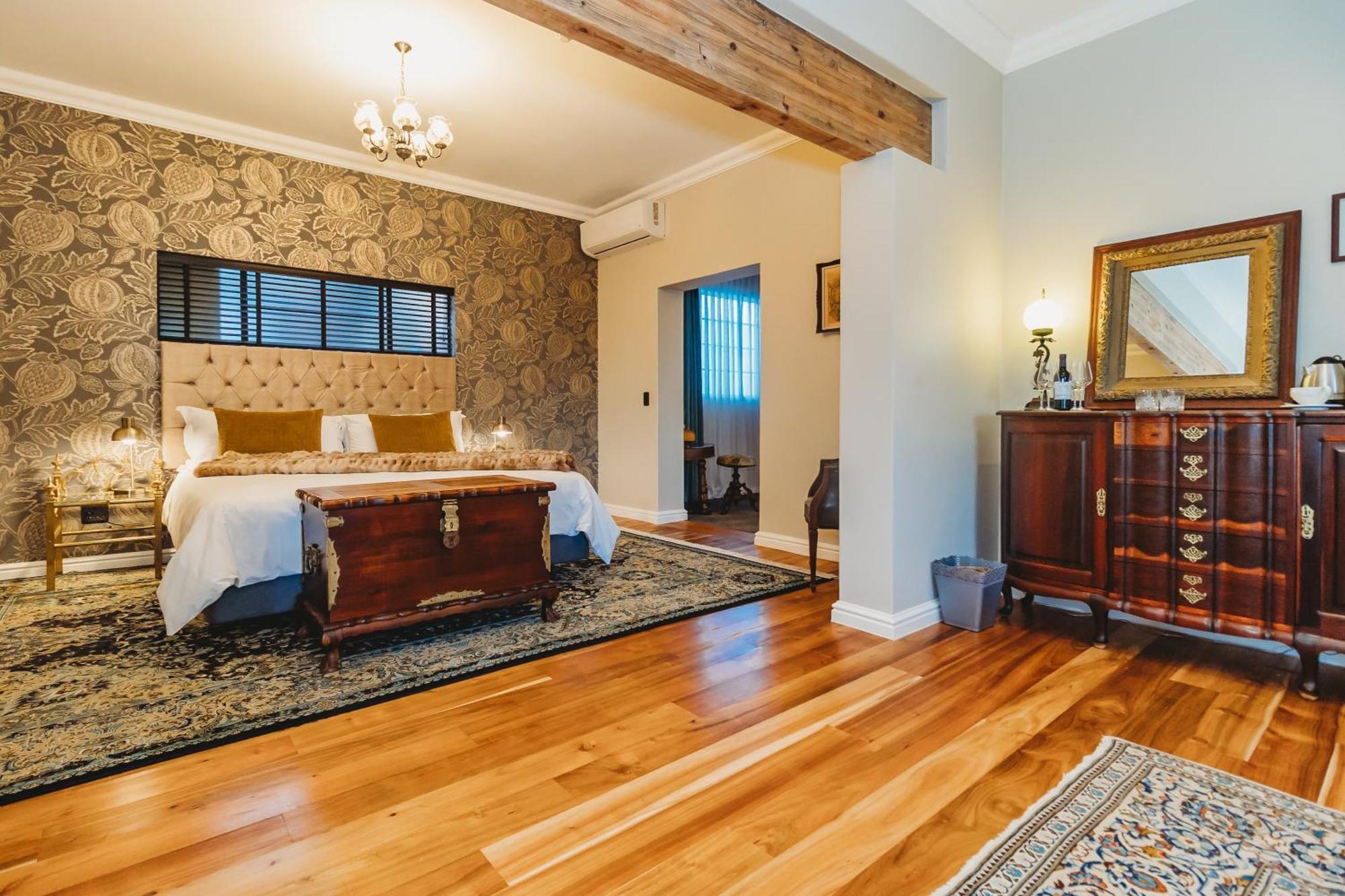 The Hawthorn Boutique Hotel George Bagian luar foto
